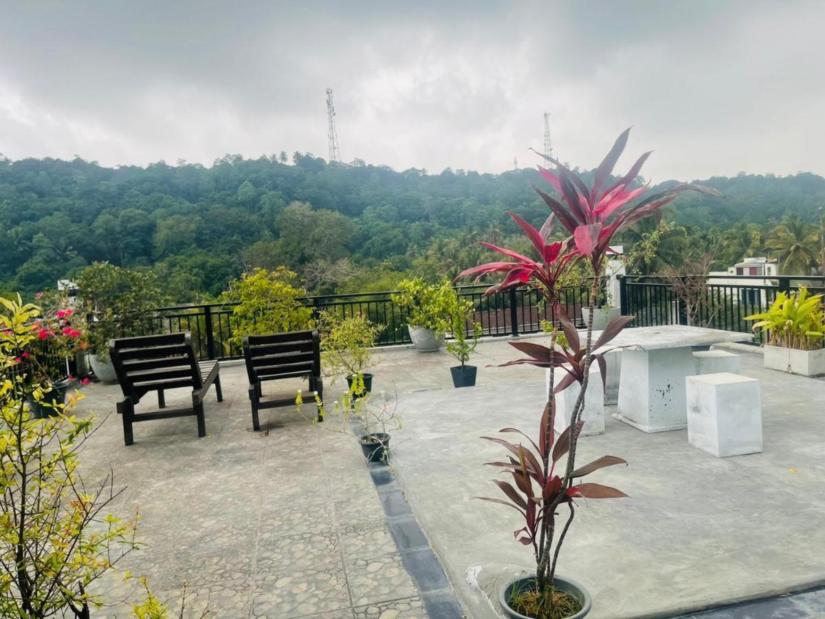 Maple Place Unawatuna Buitenkant foto